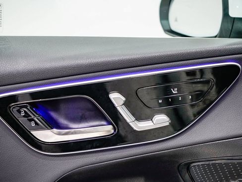 Used 2025 Mercedes-Benz GLC 300 image 19