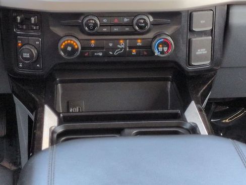 Certified 2025 Ford F250 XLT w/ Black Appearance Package AWD/4WD image 19