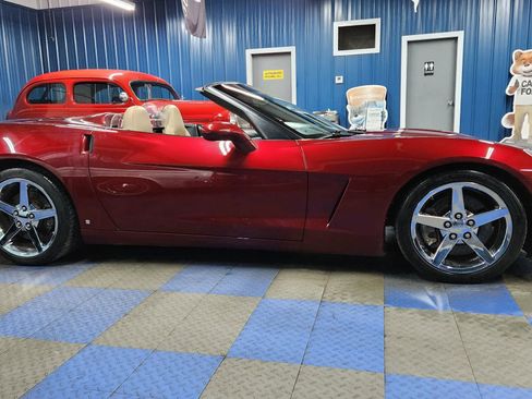 Used 2007 Chevrolet Corvette Convertible w/ Preferred Equipment Group image 4