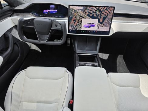 Used 2022 Tesla Model S Plaid image 4