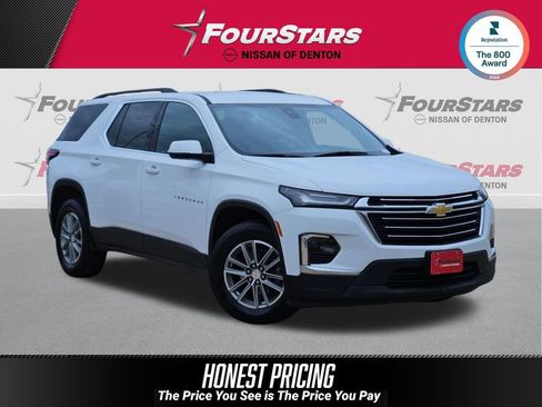 Used 2023 Chevrolet Traverse LT FWD image 1