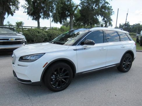 Used 2022 Lincoln Corsair FWD w/ Premium Package image 4