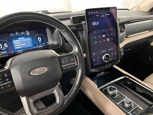 Used 2023 Ford Expedition Platinum AWD/4WD image 25