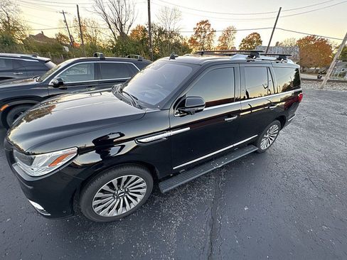 Used 2019 Lincoln Navigator Reserve image 18