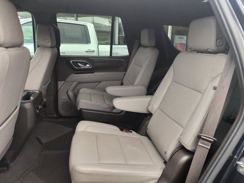 Used 2022 Chevrolet Tahoe LT w/ Luxury Package AWD/4WD image 9