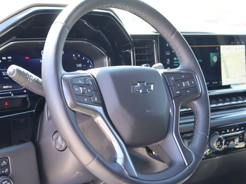 Used 2022 Chevrolet Silverado 1500 ZR2 w/ Technology Package AWD/4WD image 23