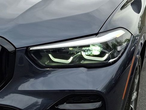 Used 2022 BMW X5 xDrive40i w/ M Sport Package AWD/4WD image 9