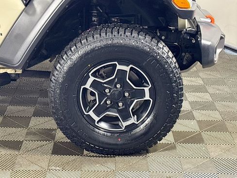 Used 2020 Jeep Gladiator Mojave image 23