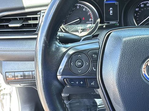 Certified 2022 Toyota Camry SE image 12