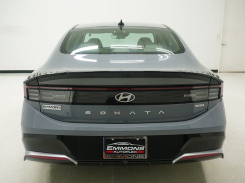 Used 2025 Hyundai Sonata SEL FWD image 5