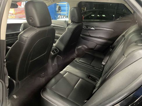Used 2022 Buick Envision Essence w/ Safety Package FWD image 31