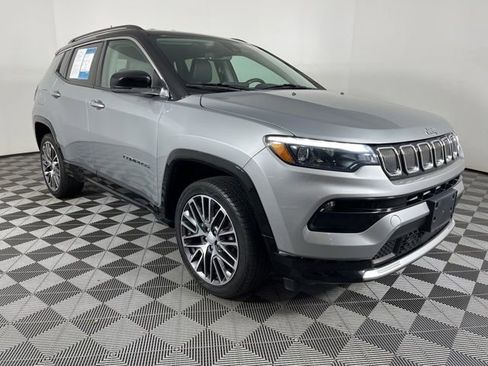 Used 2022 Jeep Compass Limited w/ Elite Group AWD/4WD image 3