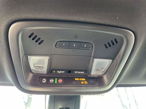 Certified 2023 Chevrolet Traverse LT image 27