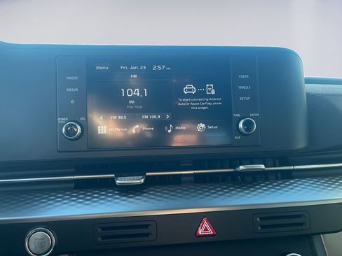 Used 2024 Kia Carnival LX image 11