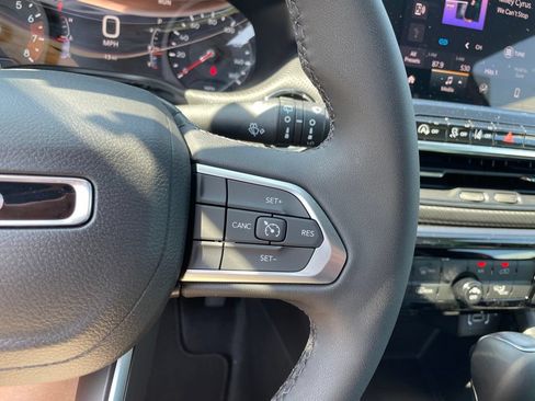 New 2026 Jeep Compass Latitude AWD/4WD image 15