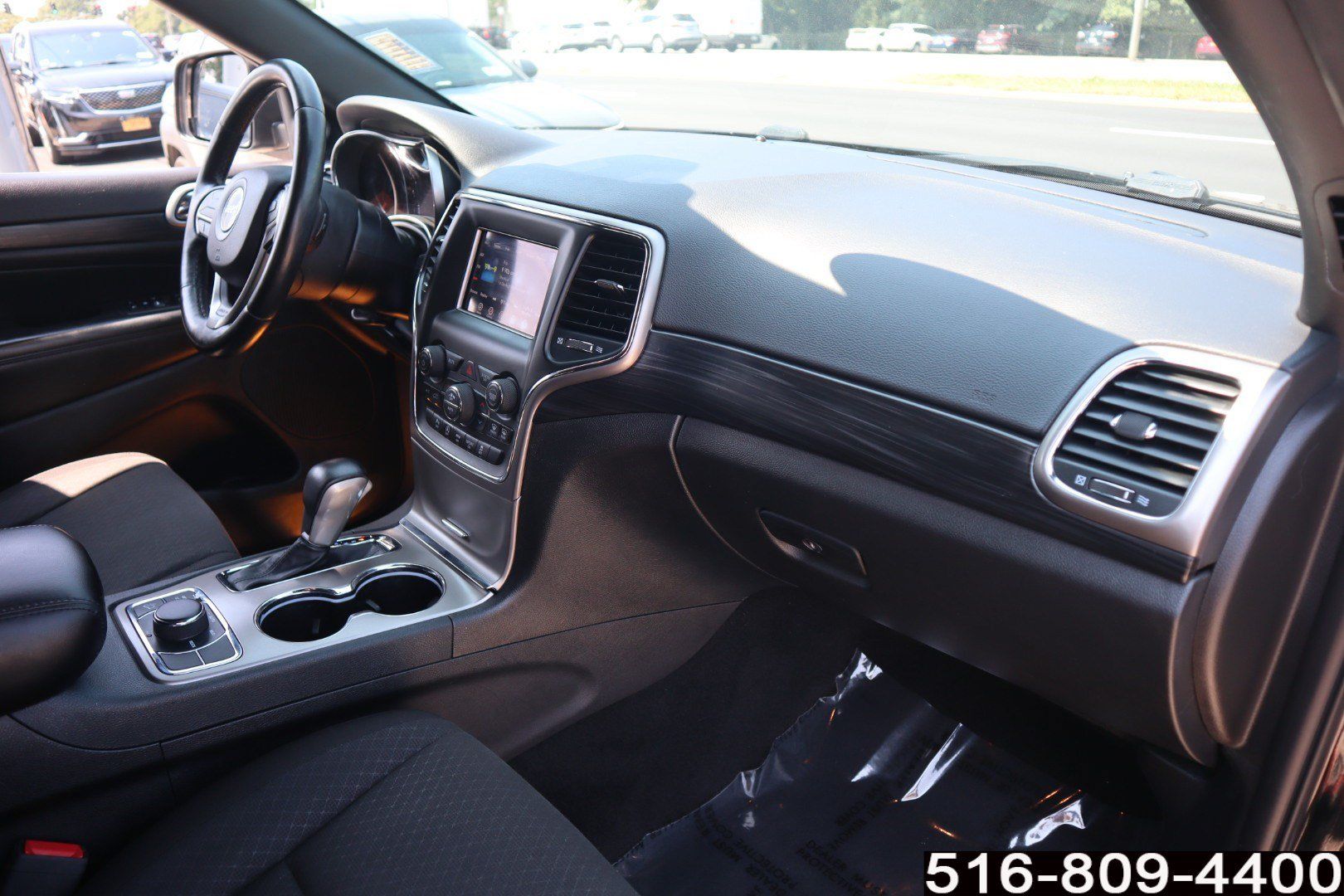Used 2021 Jeep Grand Cherokee Laredo AWD/4WD image 20
