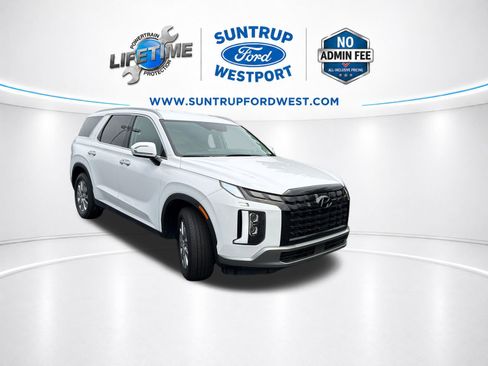 Used 2025 Hyundai Palisade SEL FWD image 2