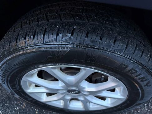 Used 2016 Jeep Cherokee Latitude w/ Comfort & Sound Group image 10