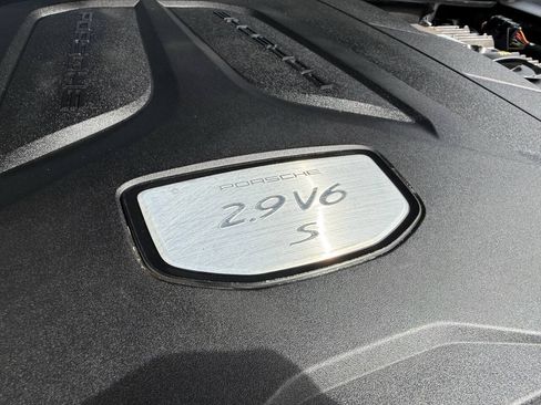 Used 2019 Porsche Cayenne S w/ Premium Package AWD/4WD image 39