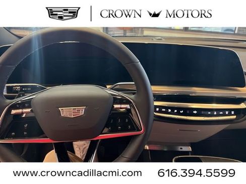 New 2025 Cadillac Lyriq Sport image 11