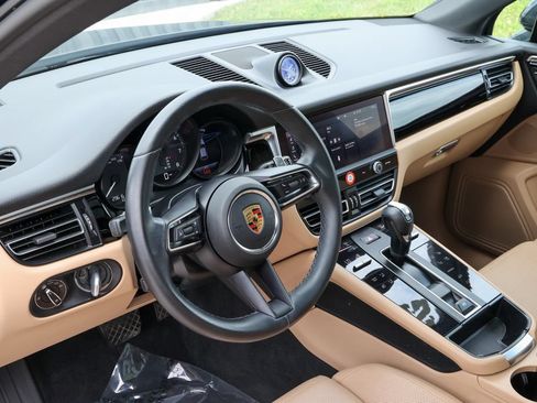 Used 2023 Porsche Macan Turbo AWD/4WD image 4