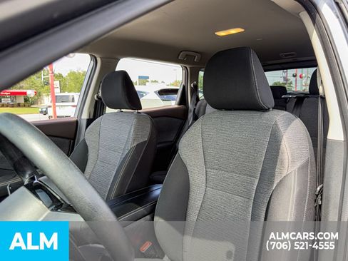 Used 2023 Nissan Rogue SV FWD image 14