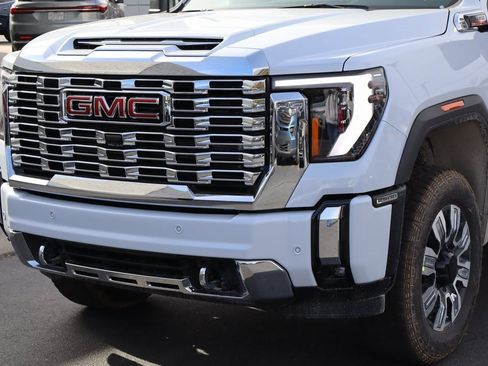 New 2026 GMC Sierra 2500 Denali w/ Denali Reserve Package image 4