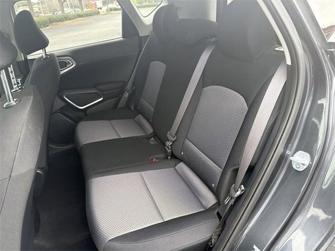 Certified 2024 Kia Soul LX image 15
