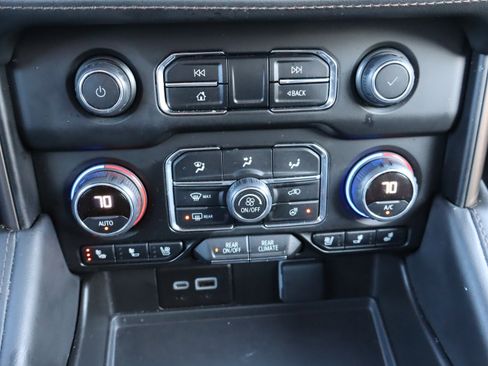 Certified 2024 Chevrolet Tahoe High Country w/ Advanced Technology Package image 31