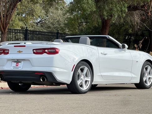 Used 2023 Chevrolet Camaro LT image 4