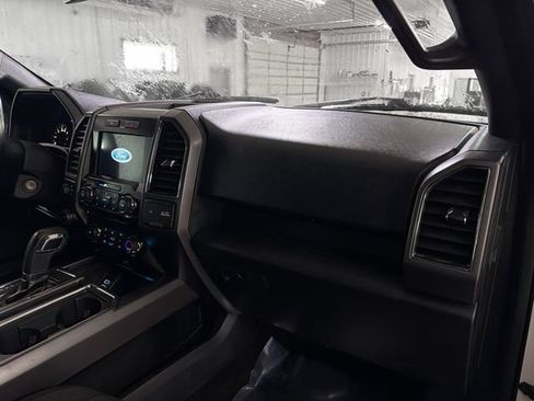 Used 2017 Ford F150 XLT w/ Equipment Group 302A Luxury AWD/4WD image 12
