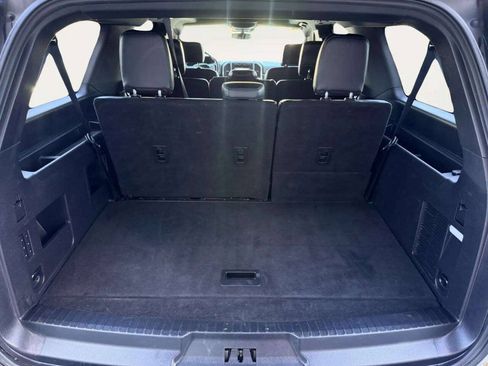 Used 2018 Ford Expedition Max XLT w/ Equipment Group 202A AWD/4WD image 5