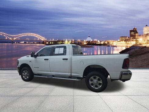 Used 2025 RAM 2500 Big Horn AWD/4WD image 3