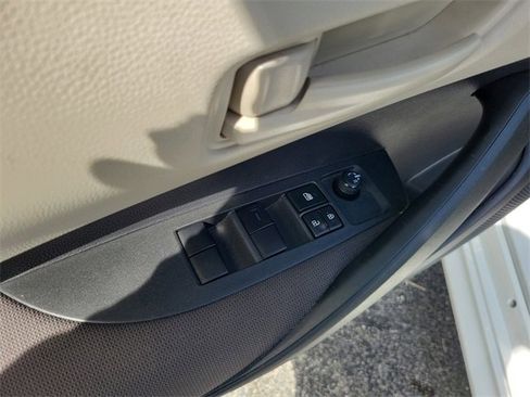 Used 2023 Toyota Corolla LE image 12