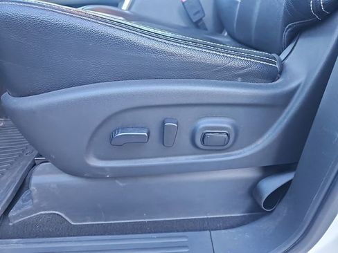 Used 2019 Nissan Titan PRO-4X w/ Pro-4x Convenience Package AWD/4WD image 20