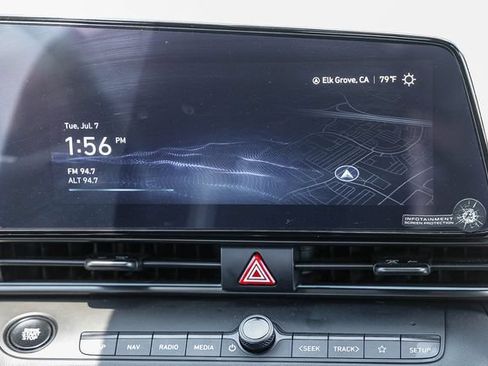 Certified 2025 Hyundai Elantra SEL FWD image 13