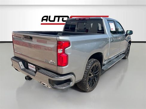 Used 2025 Chevrolet Silverado 1500 High Country w/ High Country Premium Package image 7