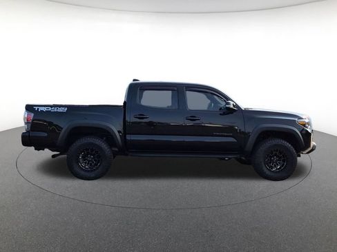 Used 2023 Toyota Tacoma TRD Off-Road w/ TRD Premium Off Road Package AWD/4WD image 4