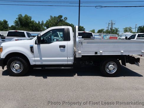 Used 2017 Ford F250 XL RWD image 2