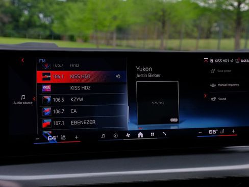Used 2025 BMW M240i Coupe w/ Premium Package RWD image 32