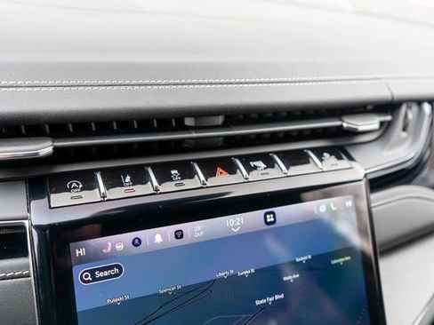 Used 2023 Jeep Grand Cherokee Overland w/ Luxury Tech Group IV image 28