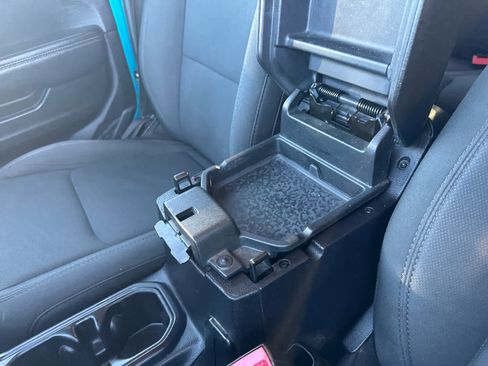 Used 2020 Jeep Wrangler Unlimited Sahara w/ Uconnect 4C Nav & Sound Group image 29