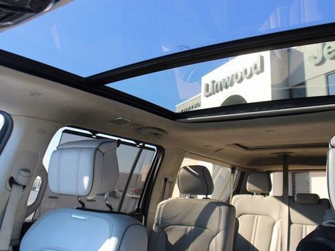 Used 2023 Jeep Grand Wagoneer L Series II w/ Premium Group II image 28