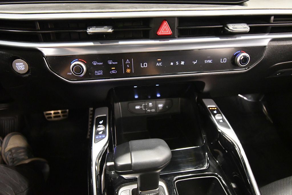 Certified 2026 Kia Sorento SX Prestige AWD/4WD image 27