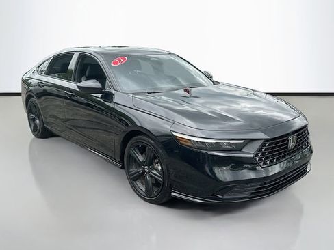 Used 2024 Honda Accord Sport image 3