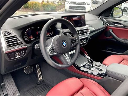 Used 2025 BMW X4 xDrive30i w/ Premium Package AWD/4WD image 13
