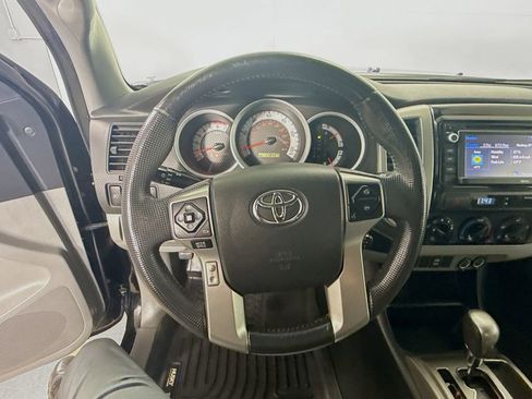 Used 2014 Toyota Tacoma 4x4 Double Cab w/ SR5 Package image 12