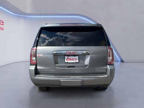 Used 2020 GMC Yukon XL Denali w/ Denali Premium Package AWD/4WD image 4