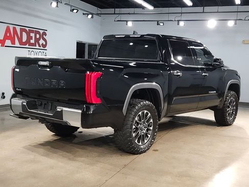 Used 2025 Toyota Tundra Limited AWD/4WD image 7