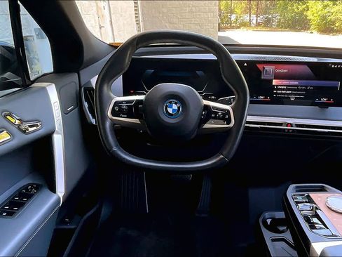 Used 2023 BMW iX xDrive50 w/ Premium Package image 5